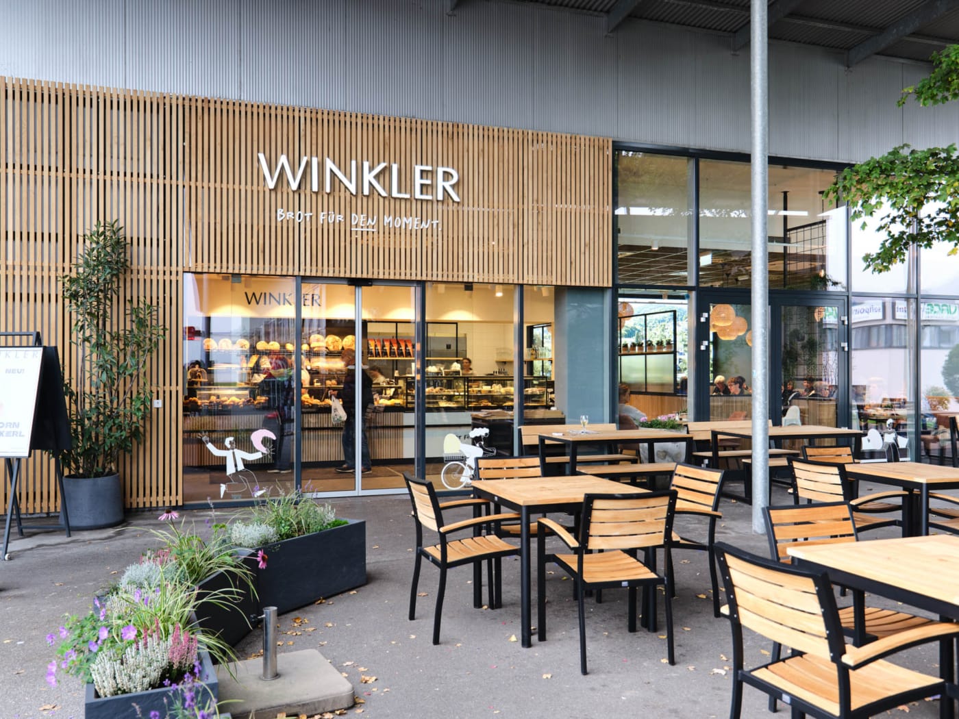 Bäckerei Winkler Filiale von Außen mit Store Branding